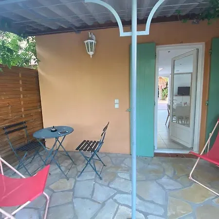 Adorable Gite Au Calme Avec Piscine Holiday home